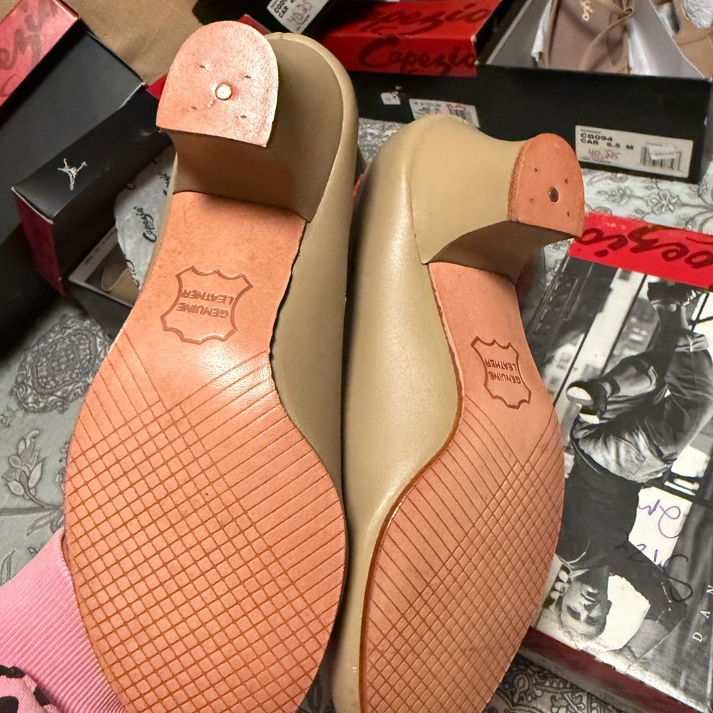 Capezio tan character shoes NWT - Picture 3 of 6